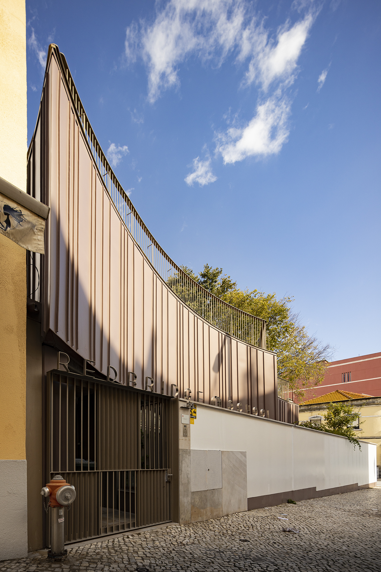 Fotografia — Redbridge School, Campo de Ourique, Lisboa, Portugal
