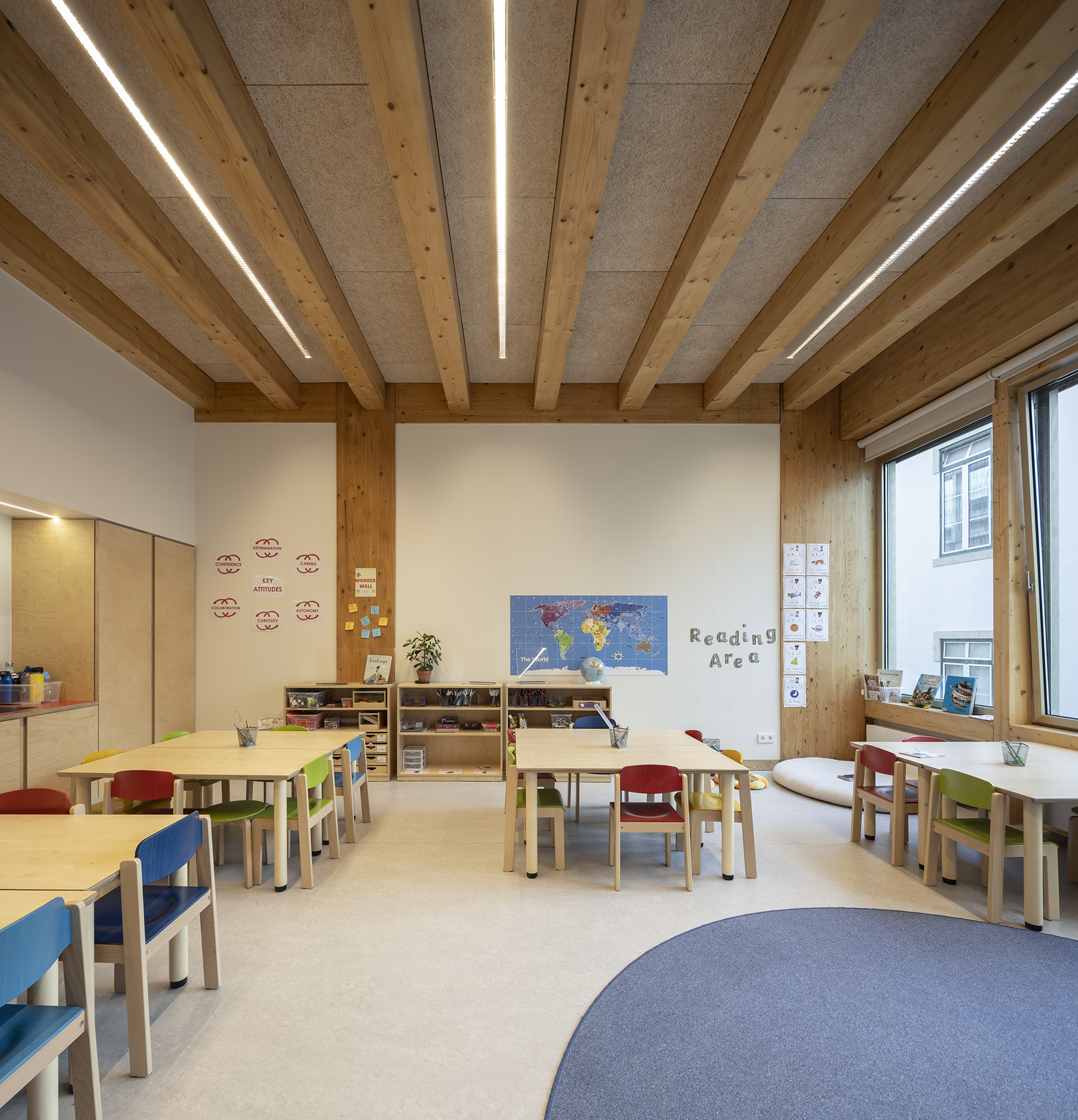 Fotografia — Redbridge School, Campo de Ourique, Lisboa, Portugal
